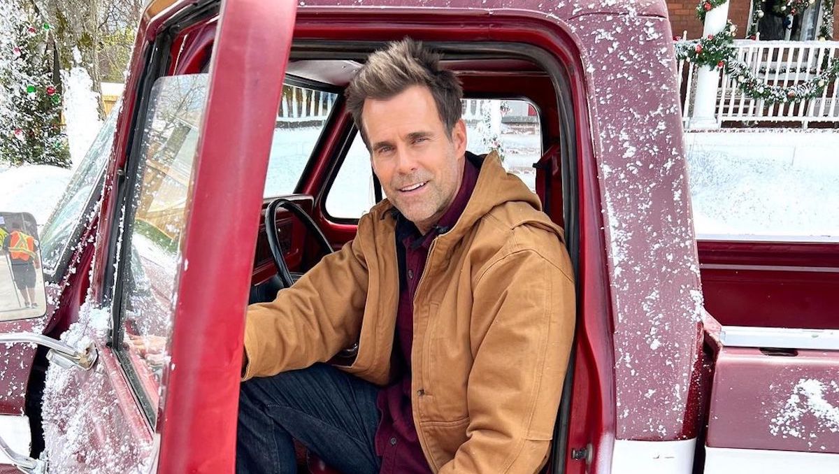 Cameron Mathison Stars in a Romantic New Holiday Movie! Soaps In Depth